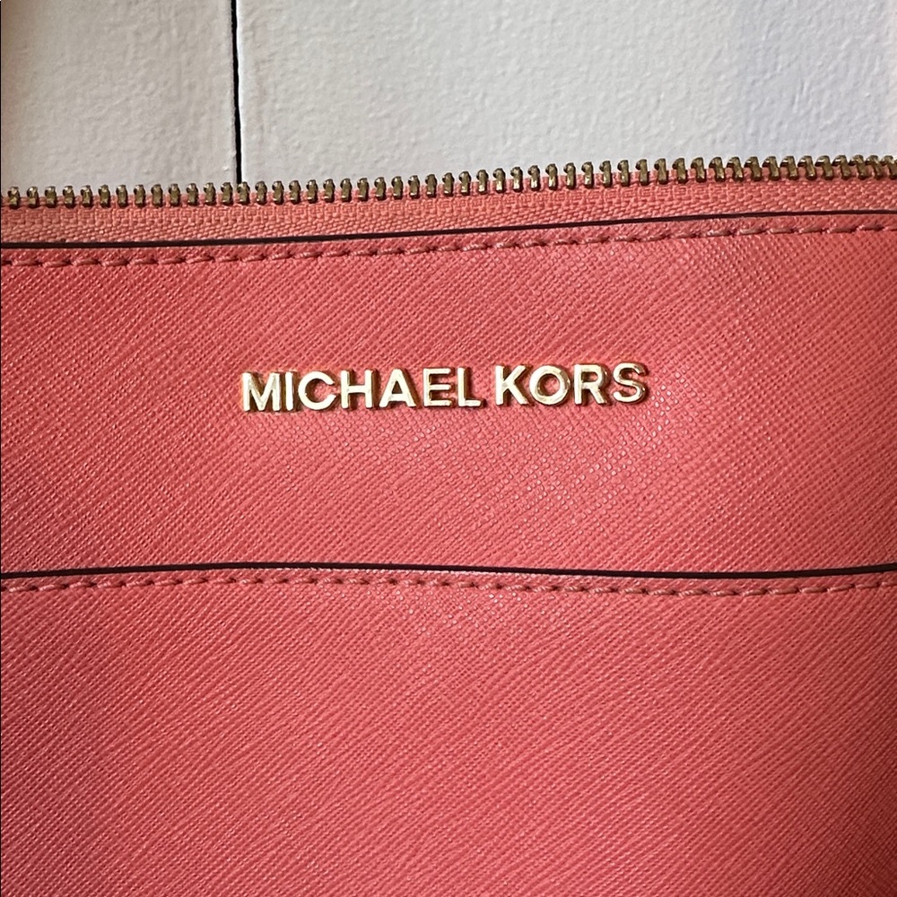 Michael Kors Pre Loved Coral Tote - Picture 2 of 9
